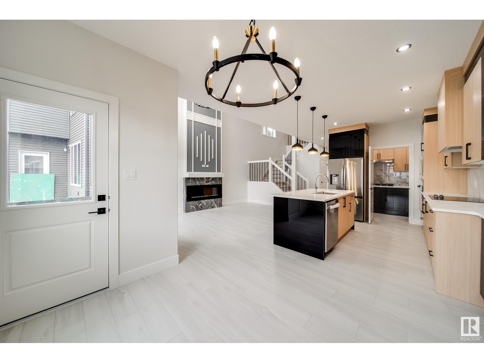 Photo 12 of 8811 183 Av Nw, Edmonton AB