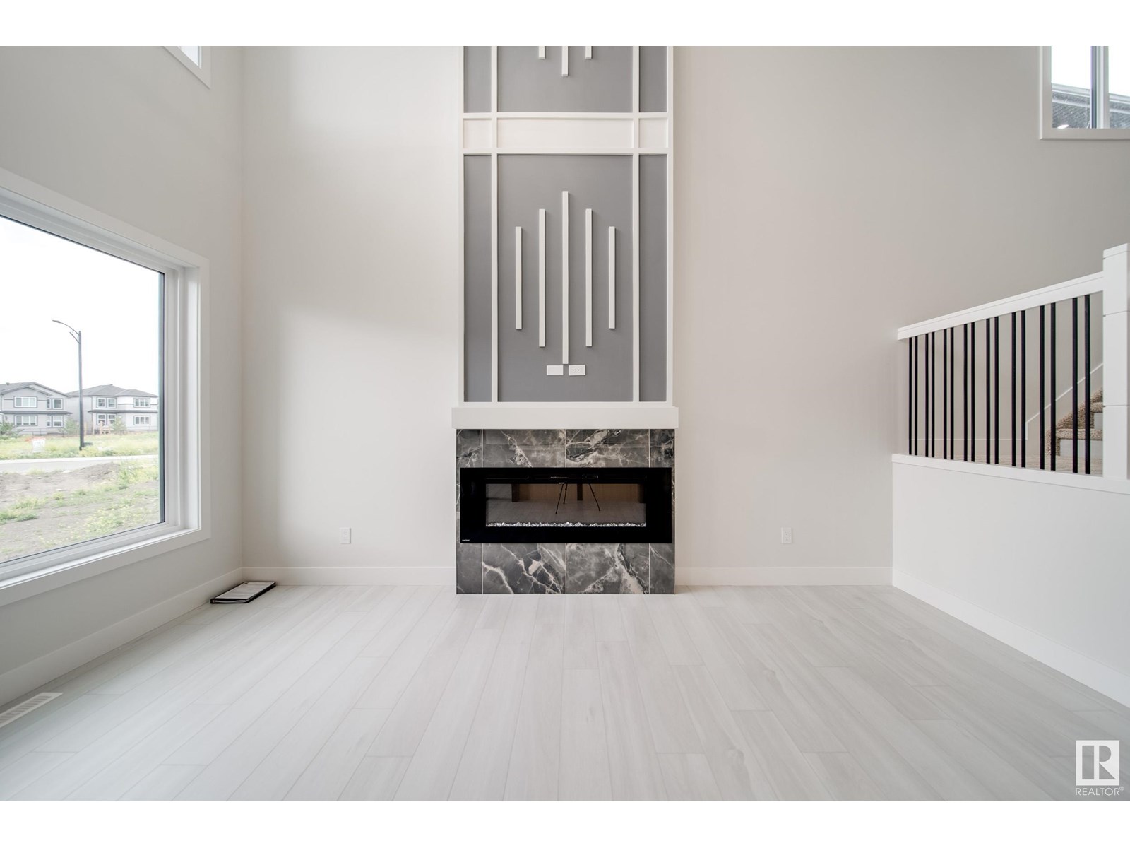 Photo 15 of 8811 183 Av Nw, Edmonton AB