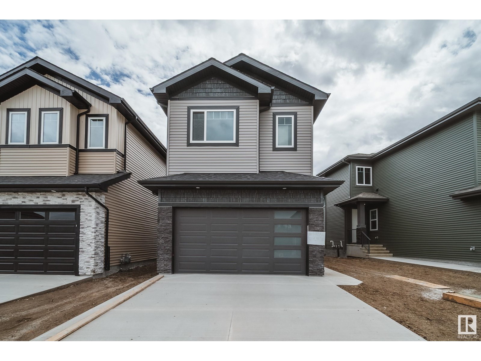 Photo 1 of 8811 183 Av Nw, Edmonton AB