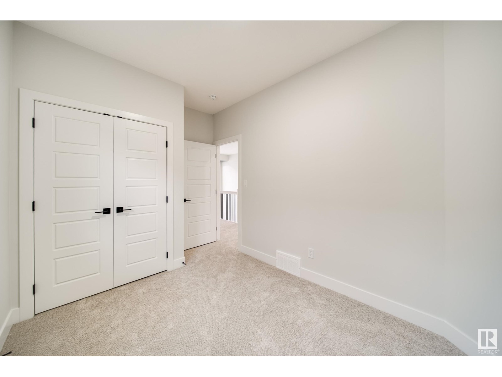 Photo 33 of 8811 183 Av Nw, Edmonton AB