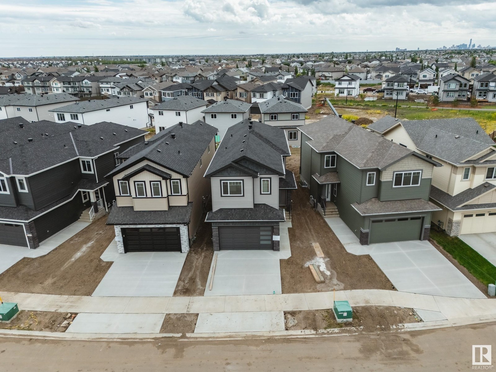 Photo 38 of 8811 183 Av Nw, Edmonton AB
