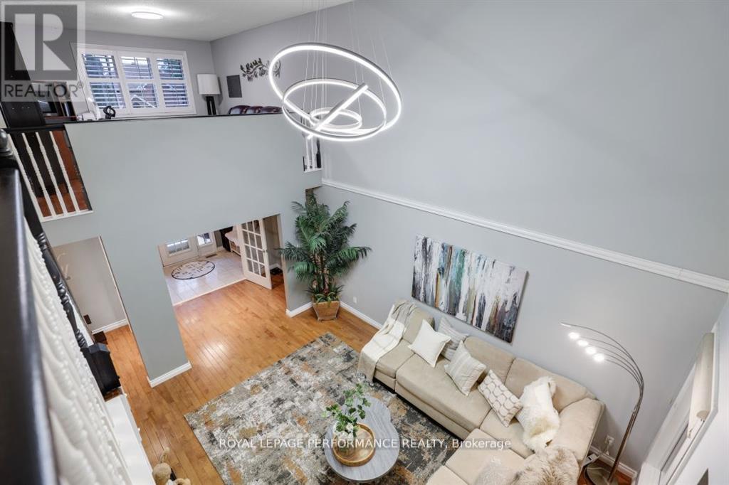 Photo 25 of 61 Wycliffe Street, Ottawa ON