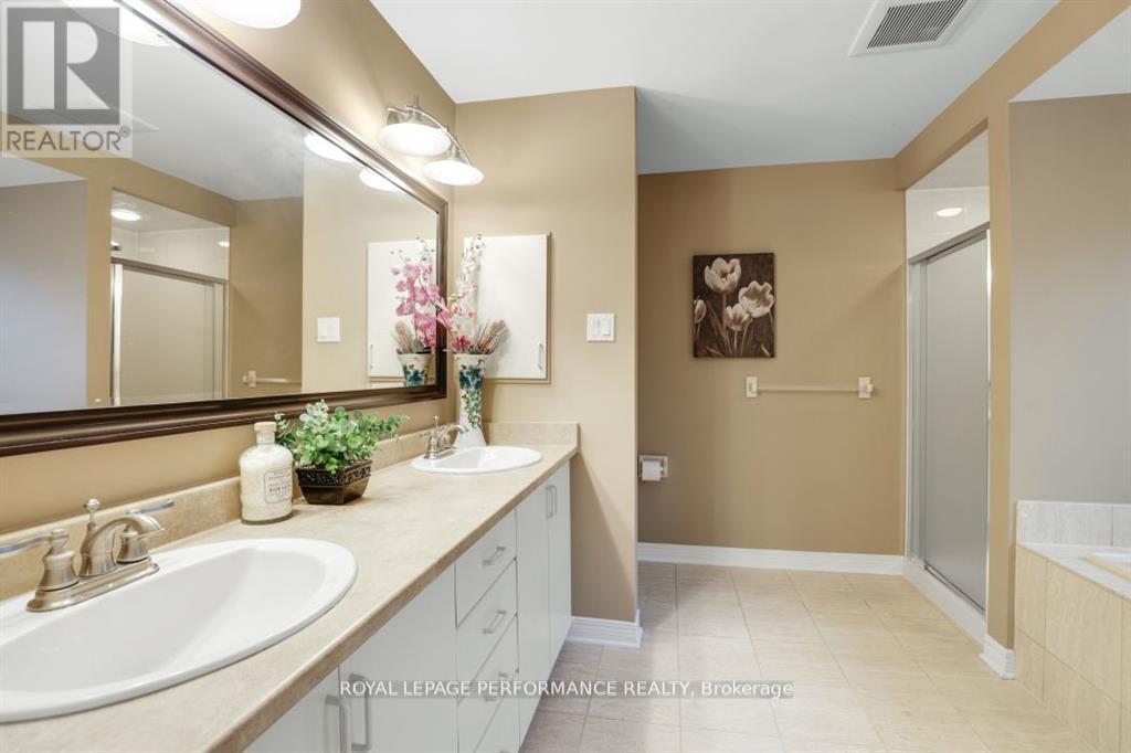 Photo 31 of 61 Wycliffe Street, Ottawa ON