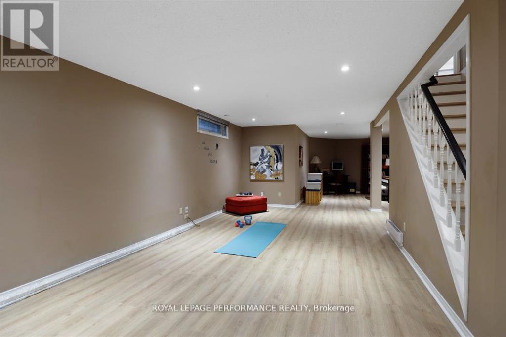 Photo 36 of 61 Wycliffe Street, Ottawa ON