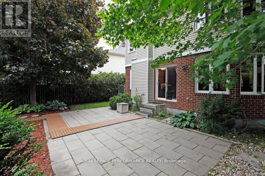 Photo 42 of 61 Wycliffe Street, Ottawa ON