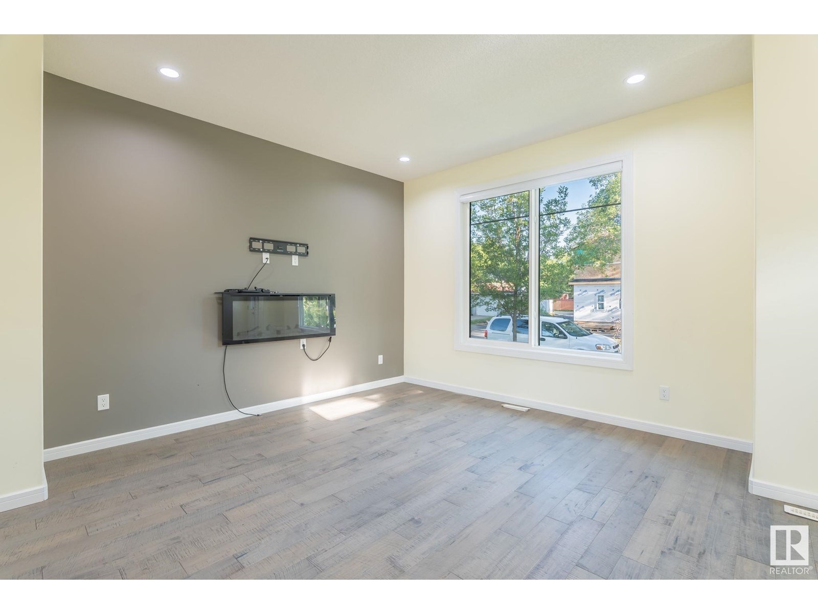 Photo 5 of 10576 62 Av Nw Nw, Edmonton AB