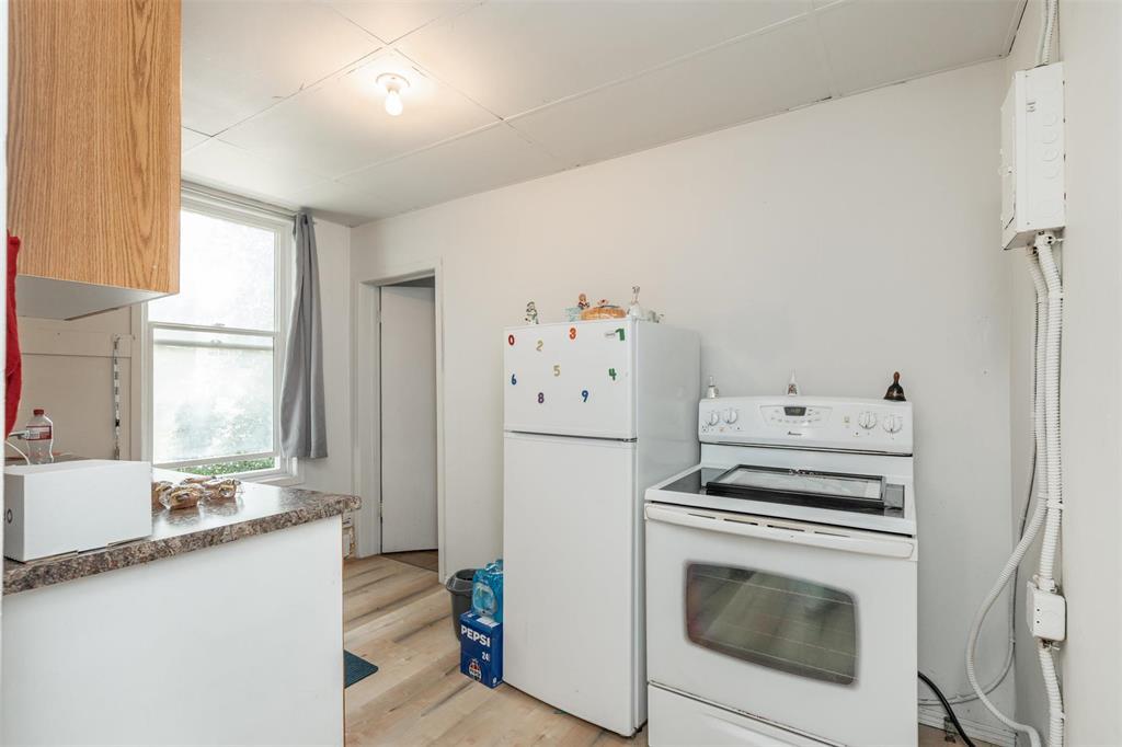 Photo 12 of 250 Talbot Avenue, Winnipeg MB