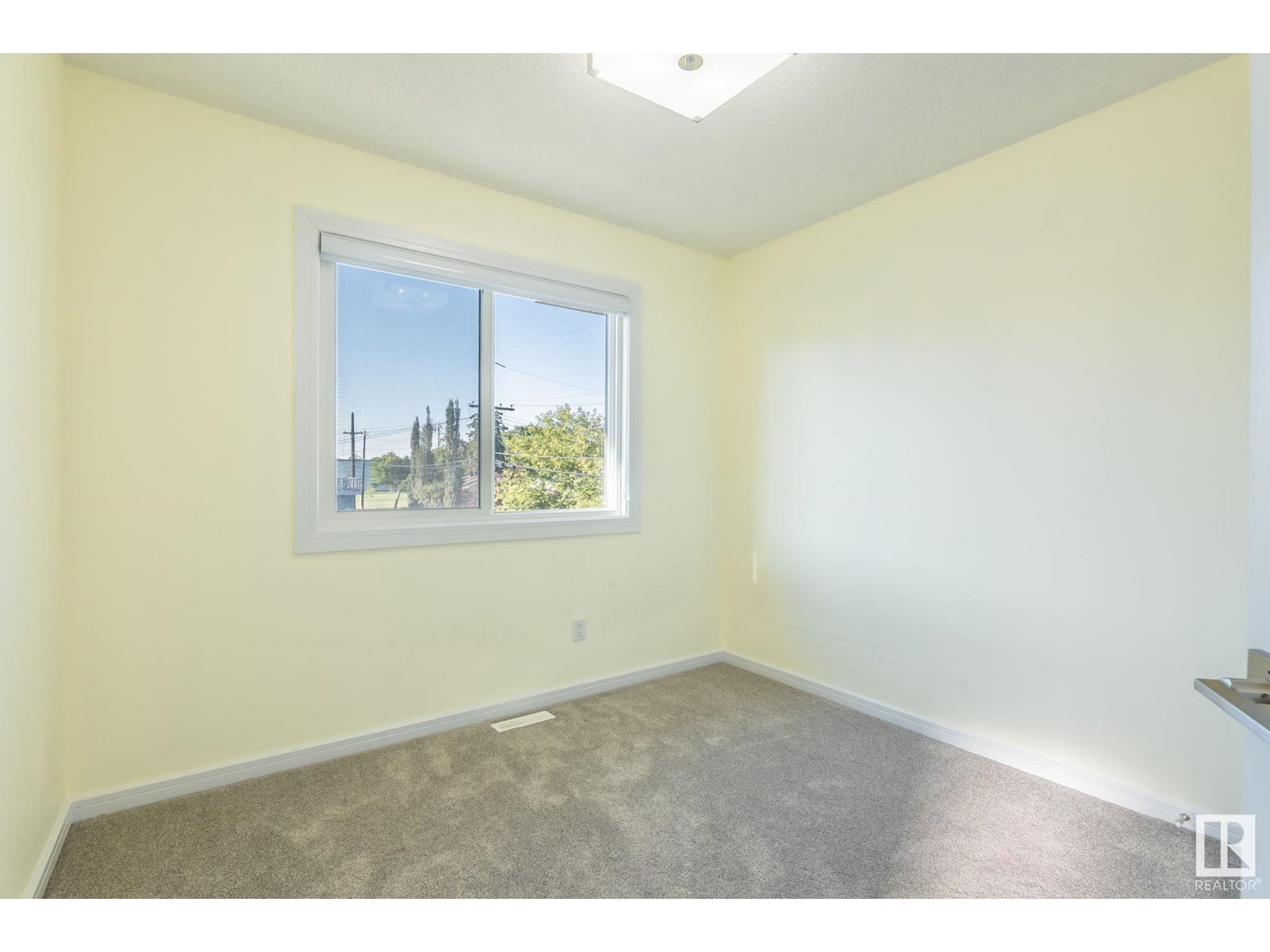 Photo 21 of 10576 62 Av Nw Nw, Edmonton AB