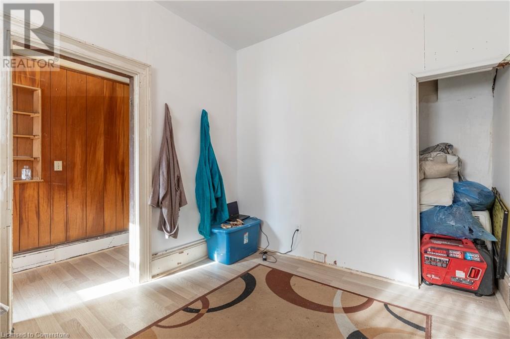 Photo 24 of 227 Wellington Street N, Hamilton ON