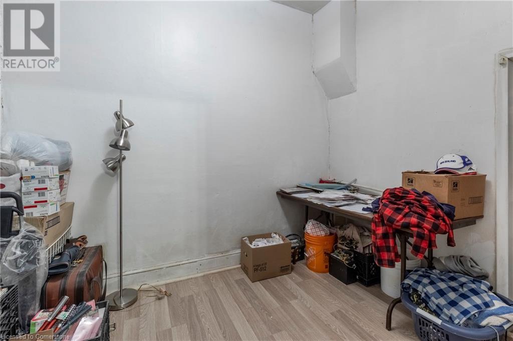 Photo 7 of 227 Wellington Street N, Hamilton ON