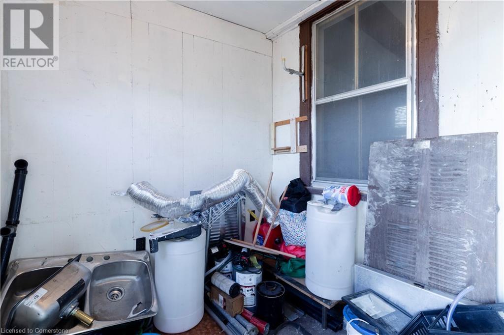 Photo 14 of 227 Wellington Street N, Hamilton ON