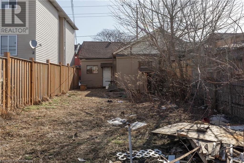 Photo 31 of 227 Wellington Street N, Hamilton ON