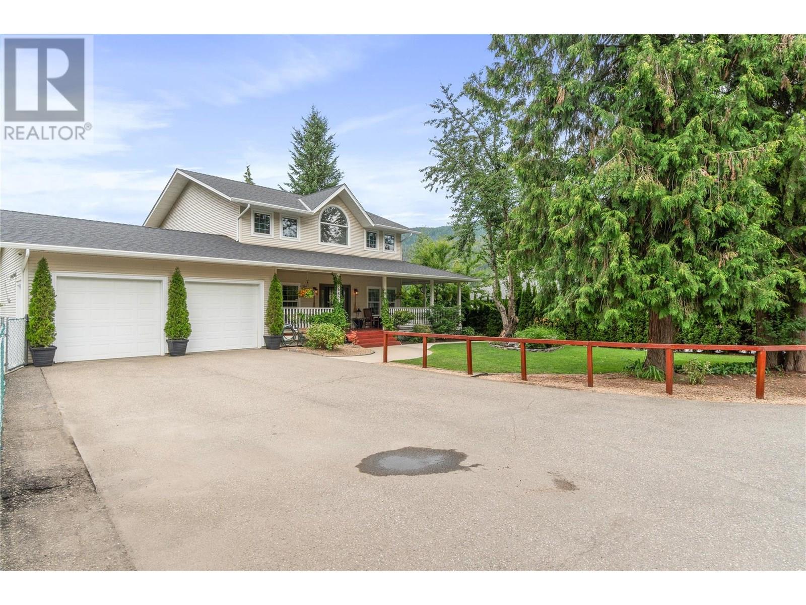 Photo 11 of 2662 Blind Bay Road, Blind Bay BC