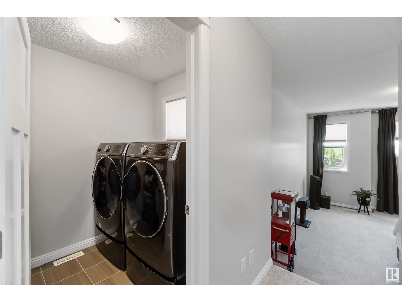 Photo 62 of 5321 Schonsee Dr Nw Nw, Edmonton AB
