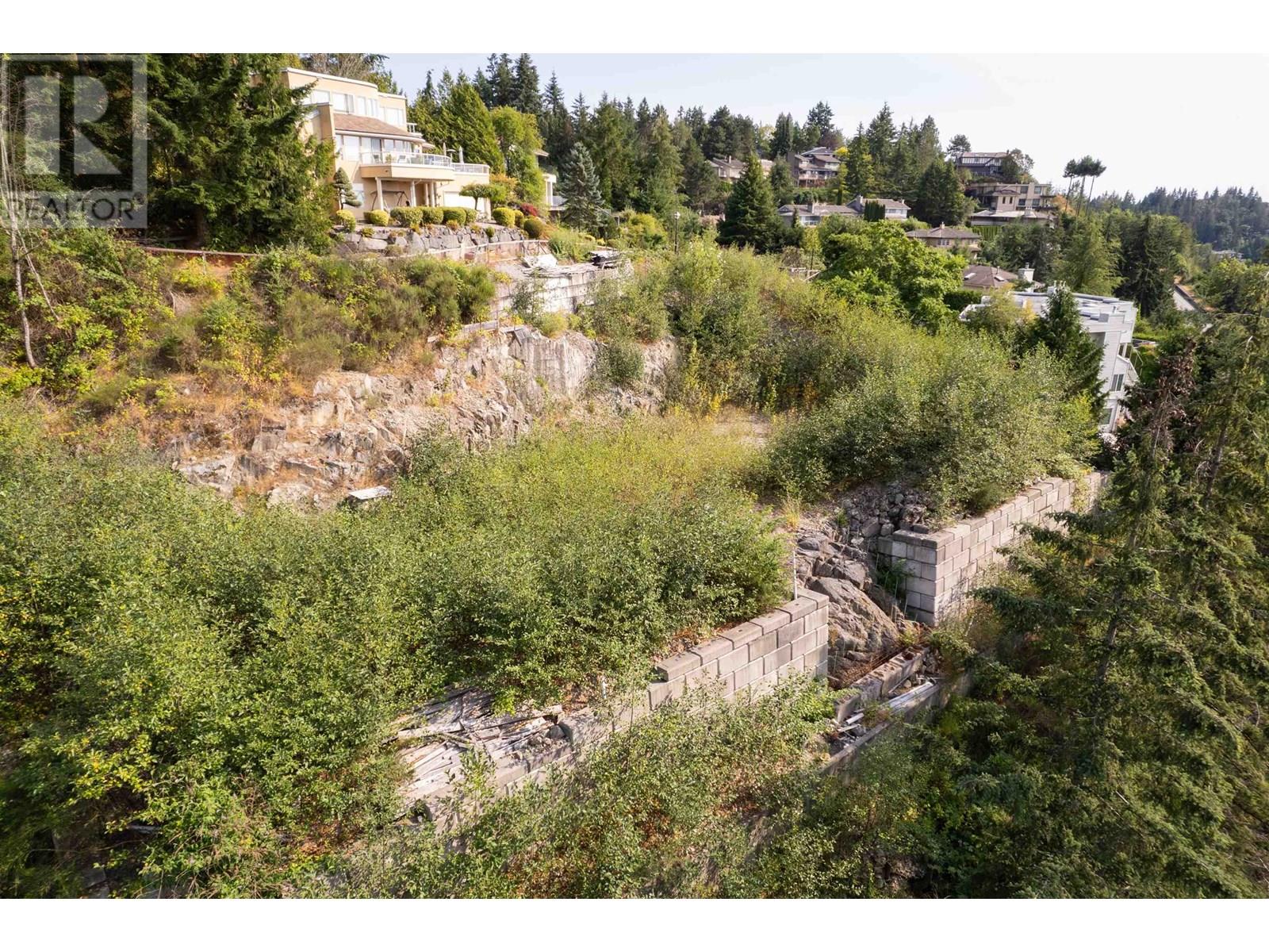 Photo 13 of 4783 Westwood Place, West Vancouver BC