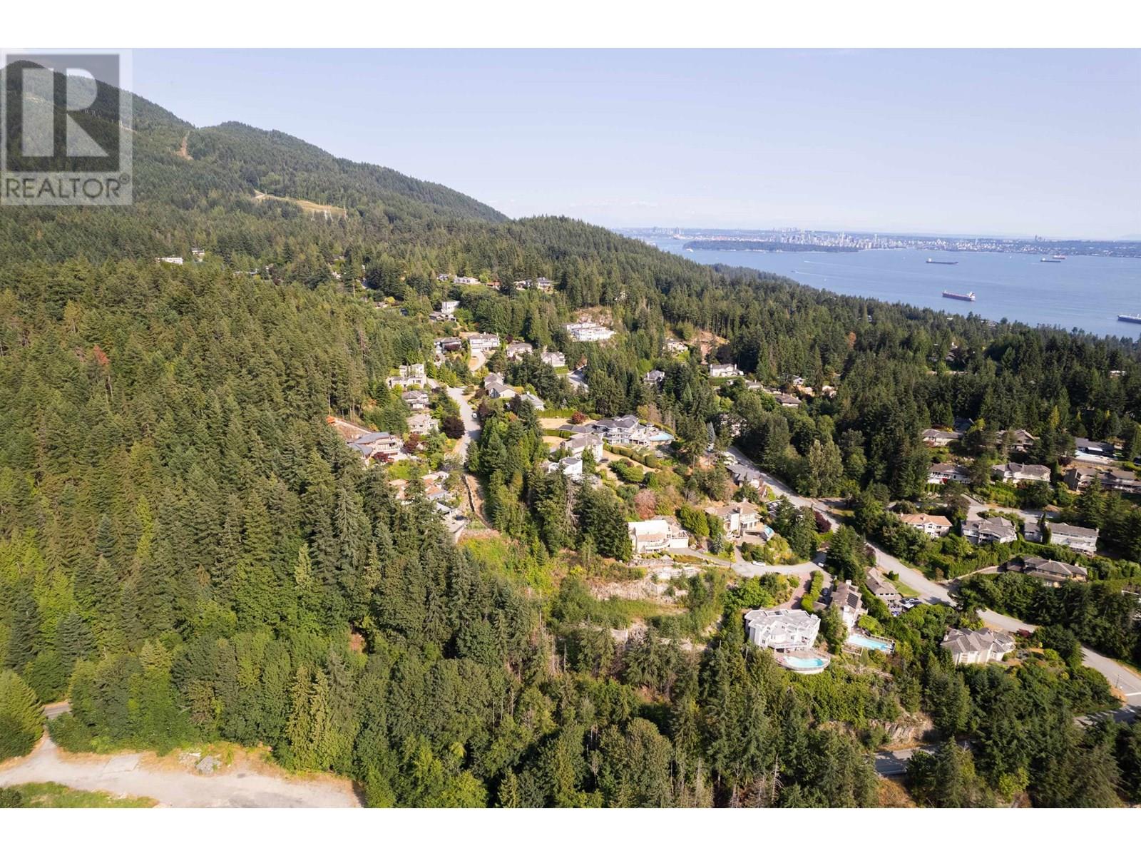 Photo 15 of 4783 Westwood Place, West Vancouver BC