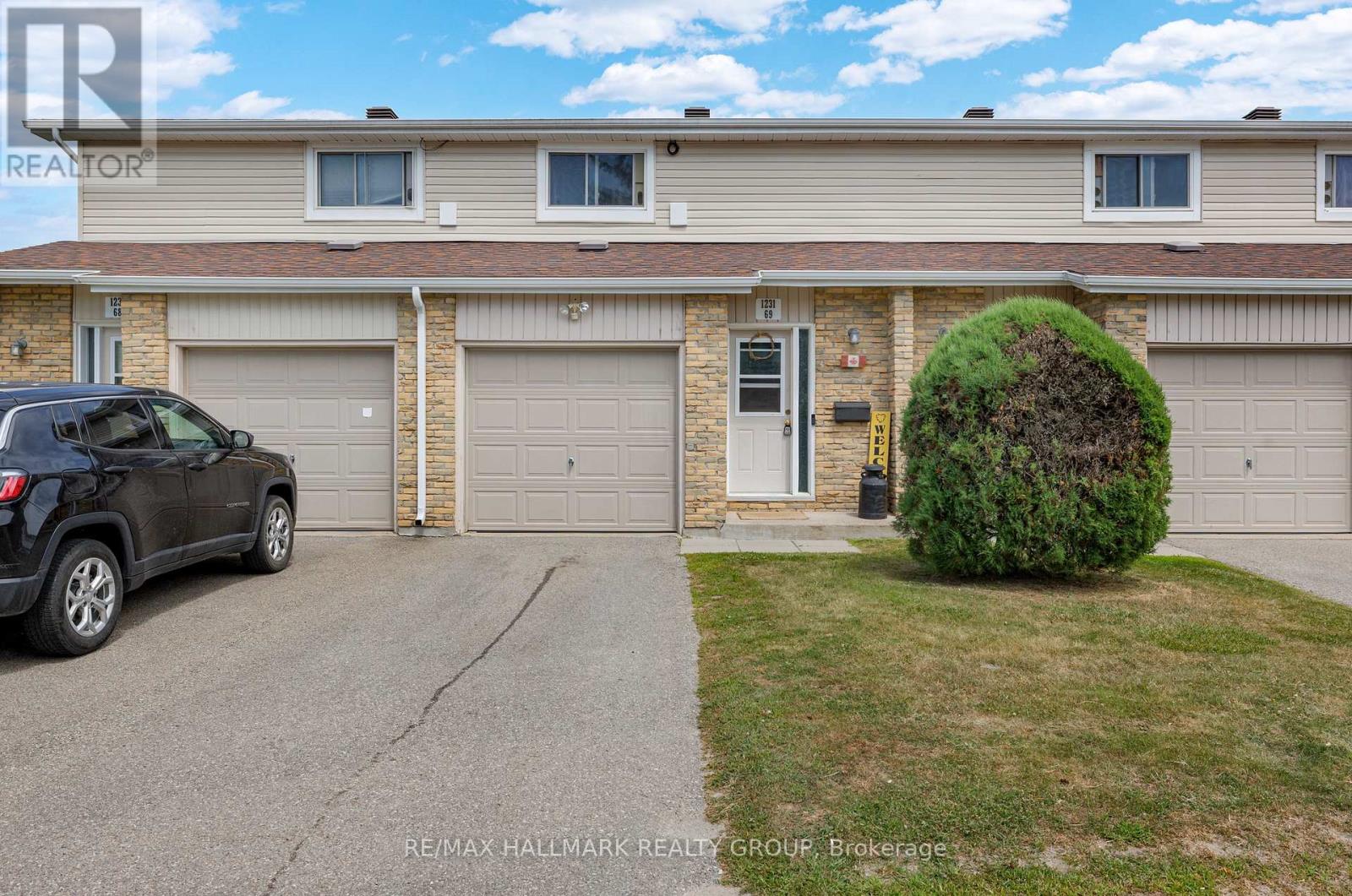 Photo 2 of 69 1231 Millwood Avenue, Brockville ON