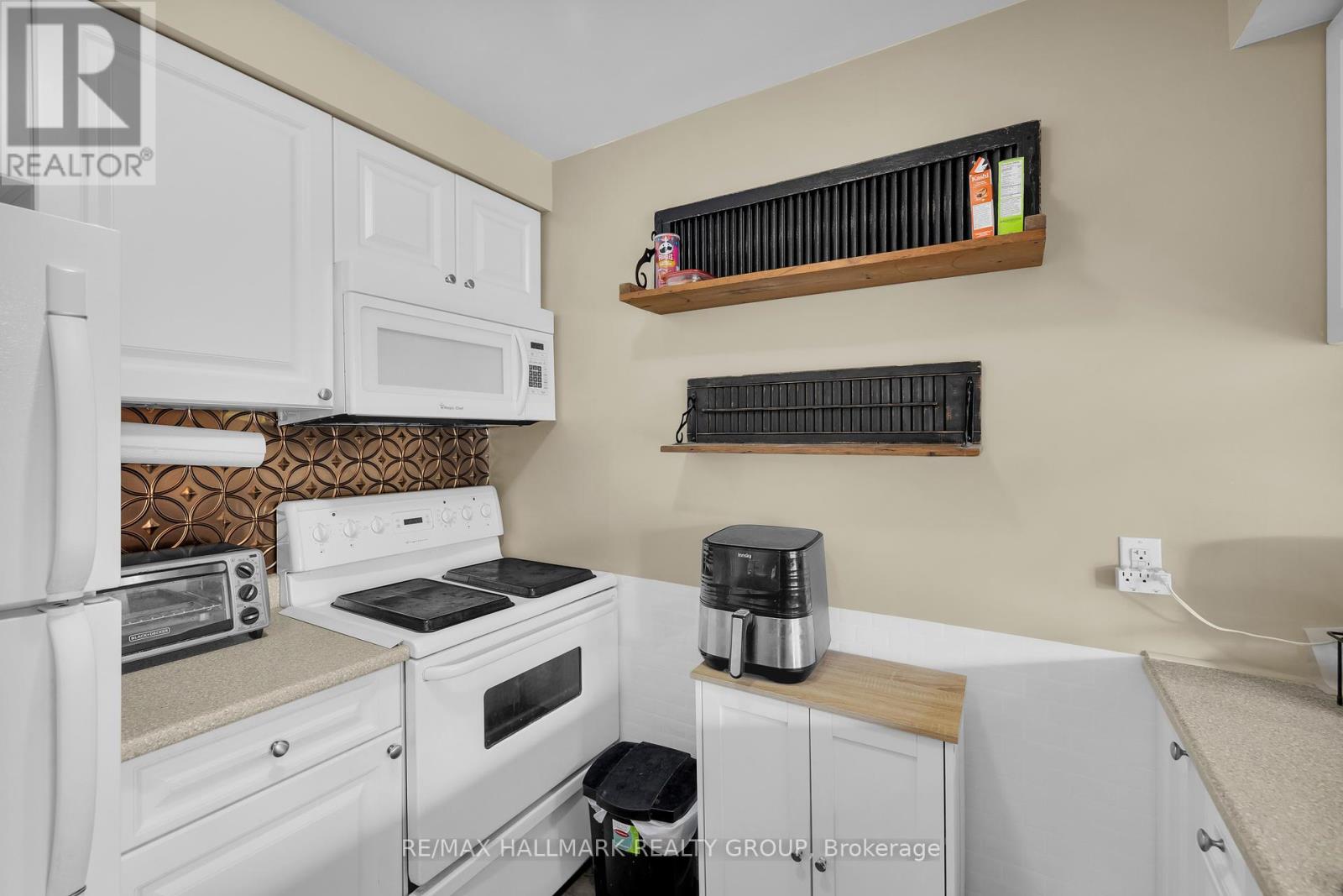 Photo 9 of 69 1231 Millwood Avenue, Brockville ON