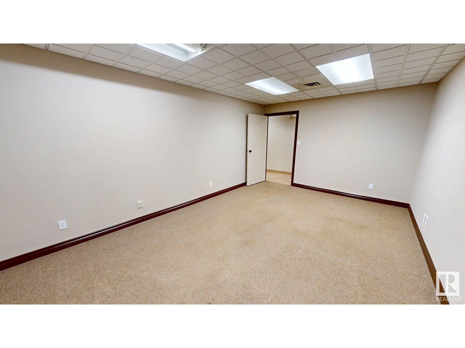 Photo 15 of 3 5211 50 St, Drayton Valley AB