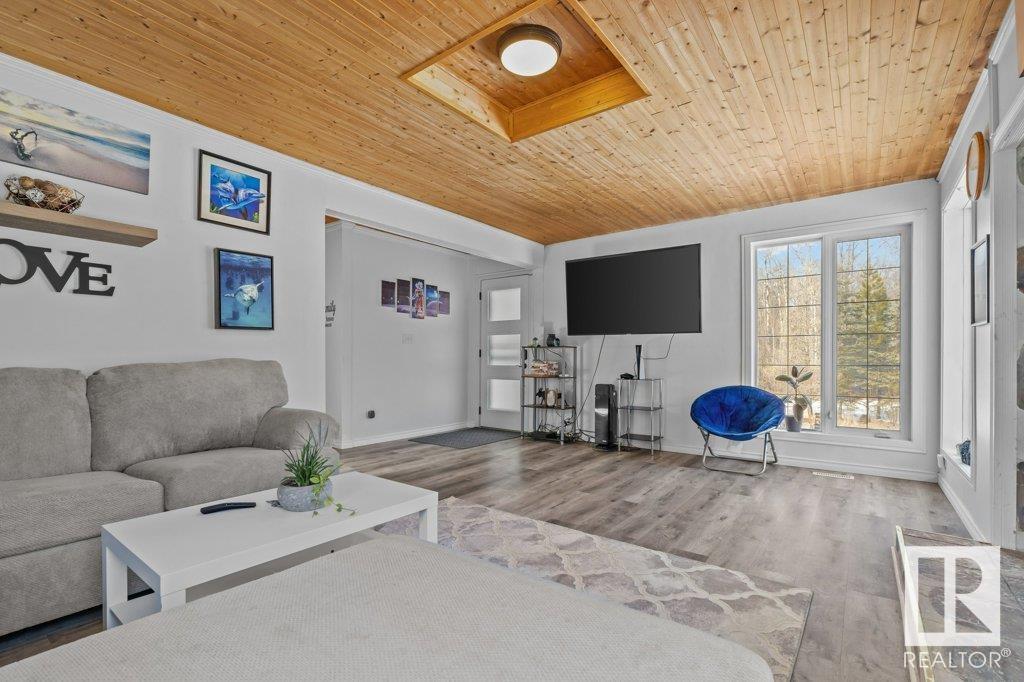 Photo 9 of 4 54113 Rge Road 13, Rural Parkland County AB