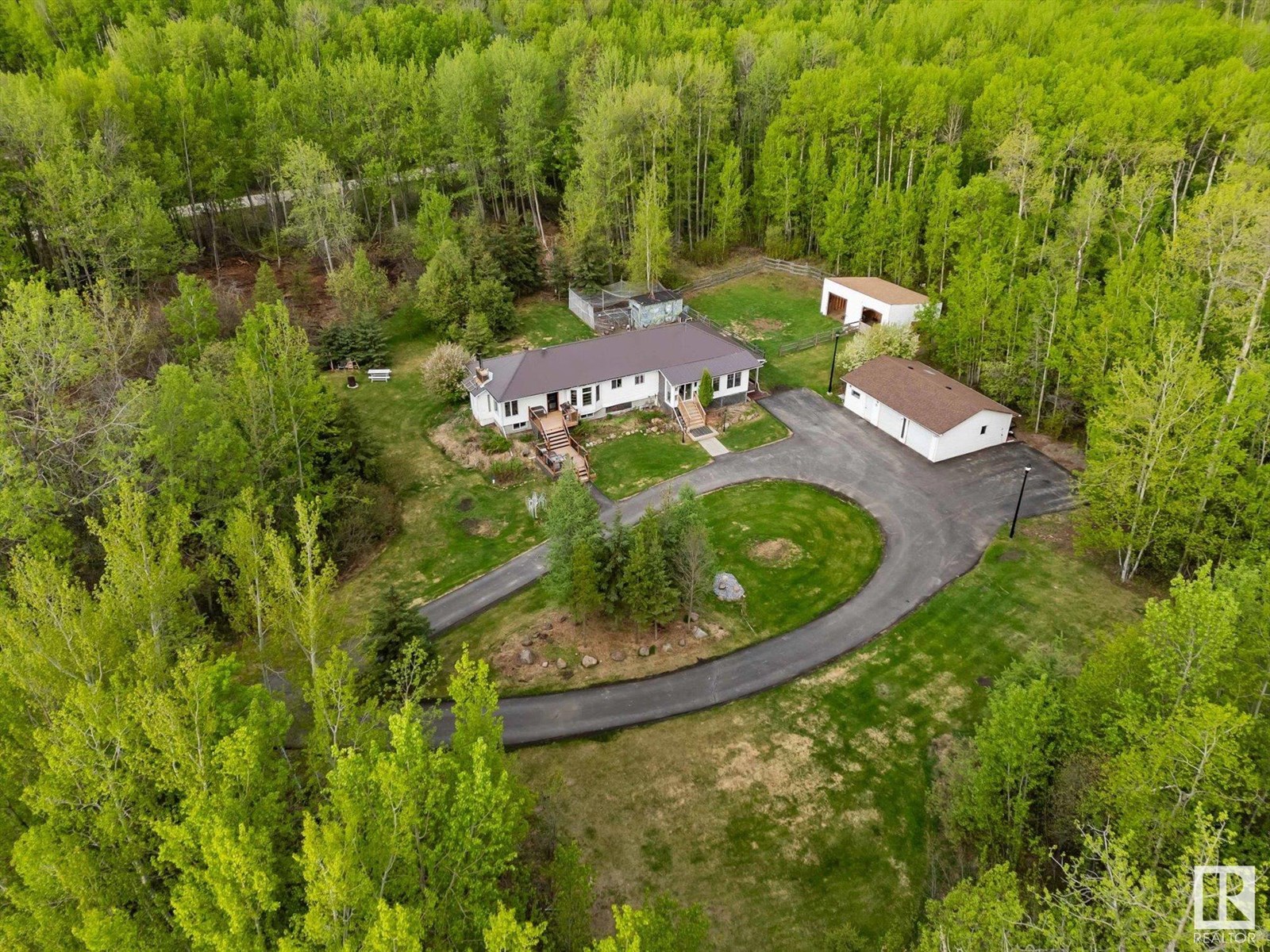 Photo 53 of 4 54113 Rge Road 13, Rural Parkland County AB