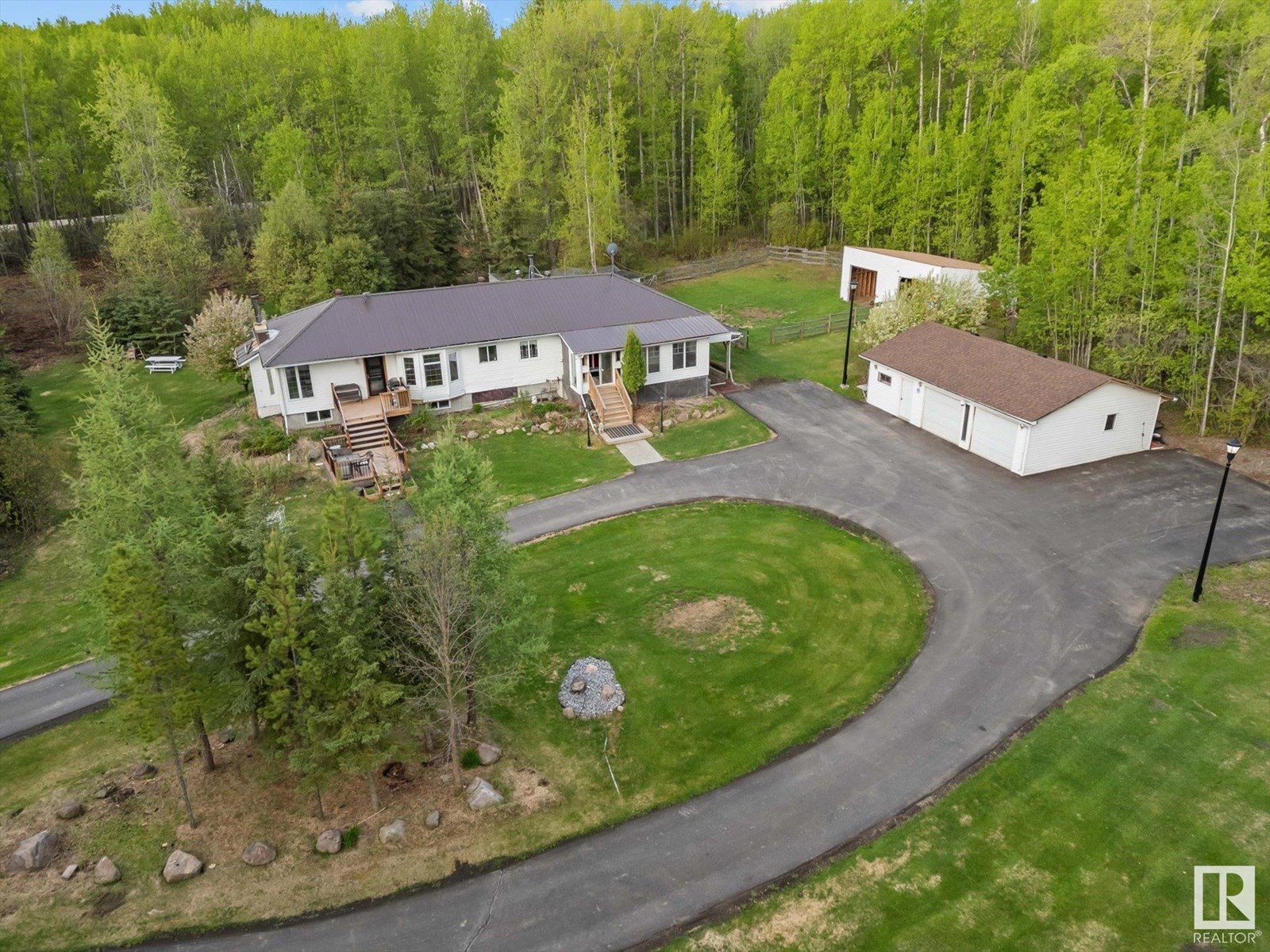 Photo 54 of 4 54113 Rge Road 13, Rural Parkland County AB