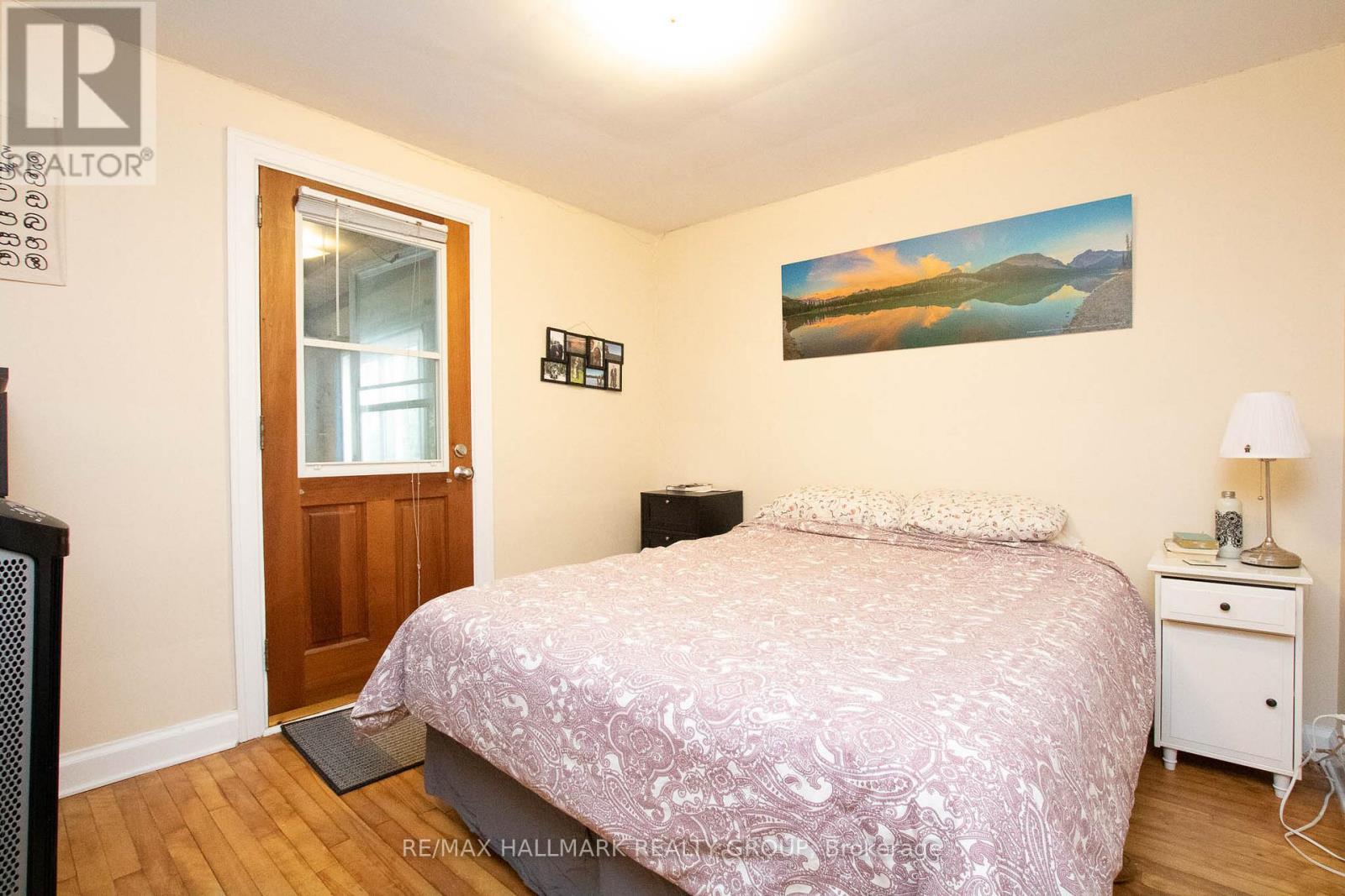 Photo 1 of 2 359 Dominion Avenue, Ottawa ON