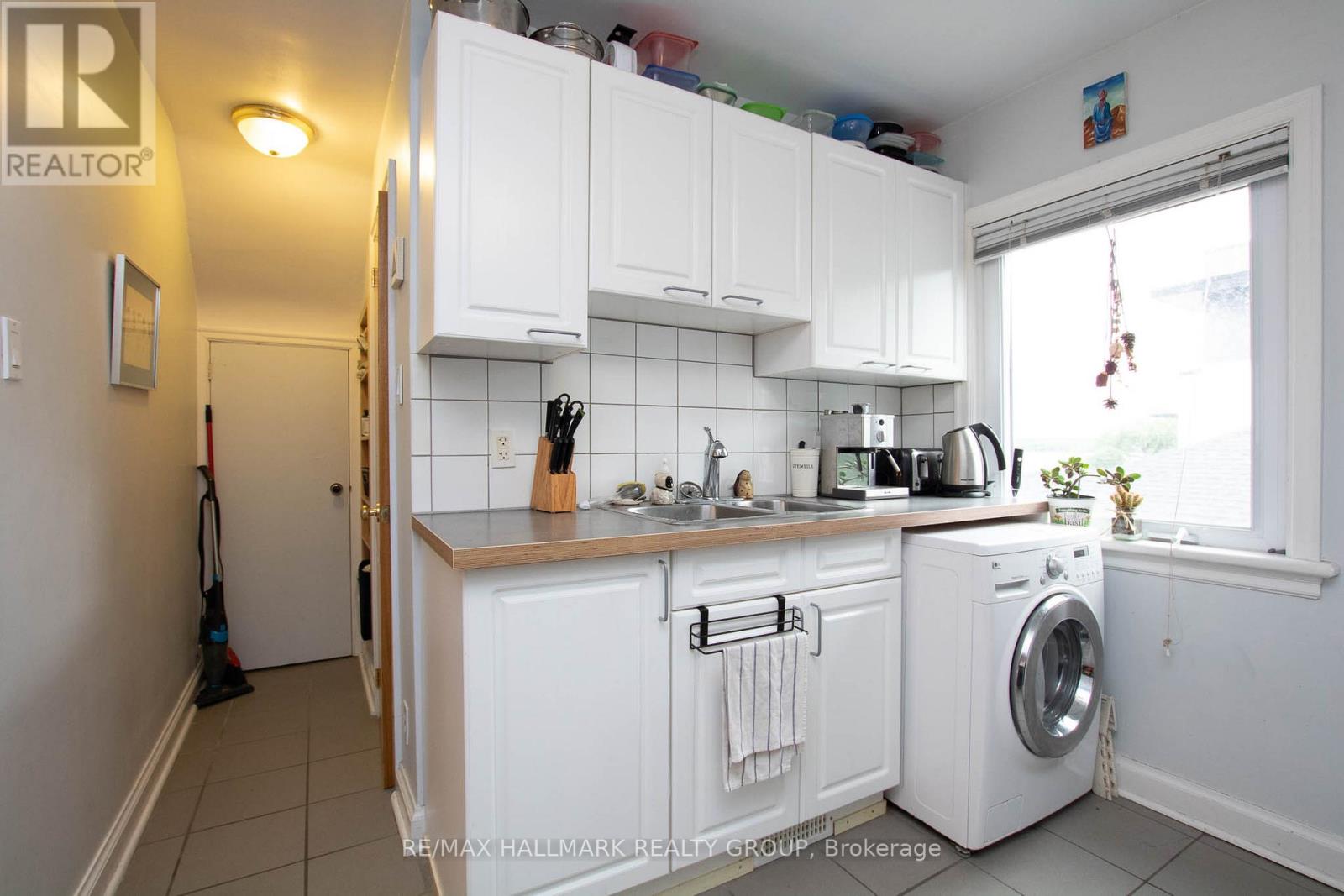 Photo 10 of 2 359 Dominion Avenue, Ottawa ON