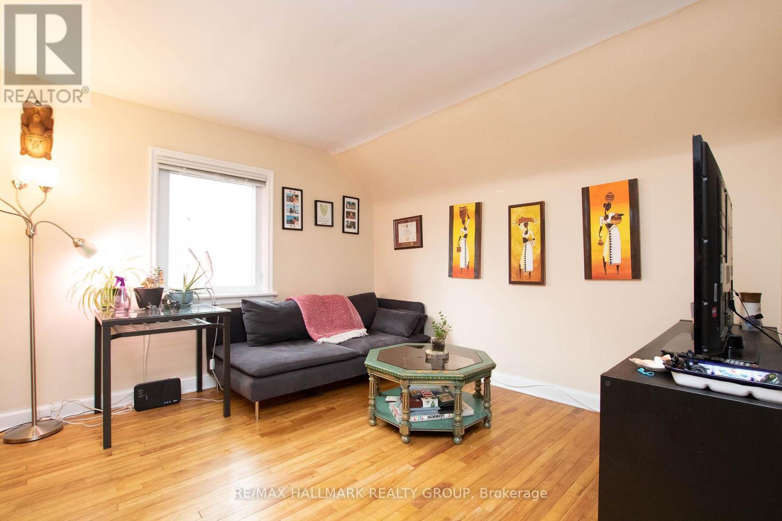 Photo 3 of 2 359 Dominion Avenue, Ottawa ON