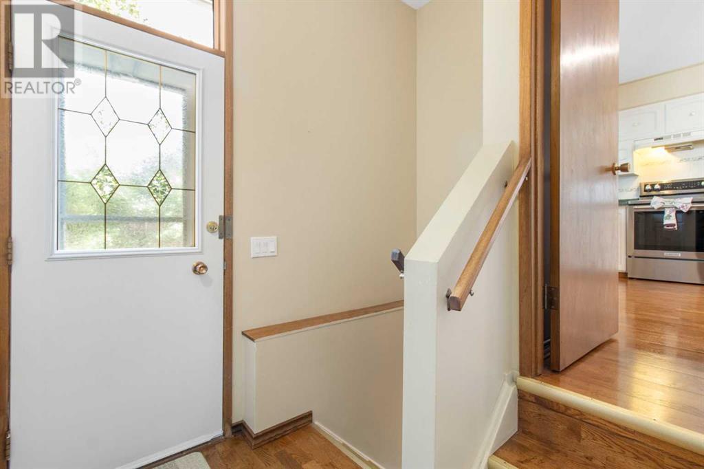 Photo 21 of 5003 Vantage Crescent Nw, Calgary AB