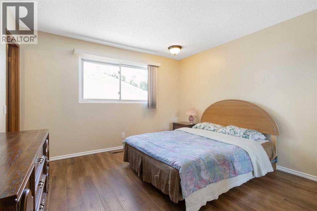 Photo 17 of 5003 Vantage Crescent Nw, Calgary AB