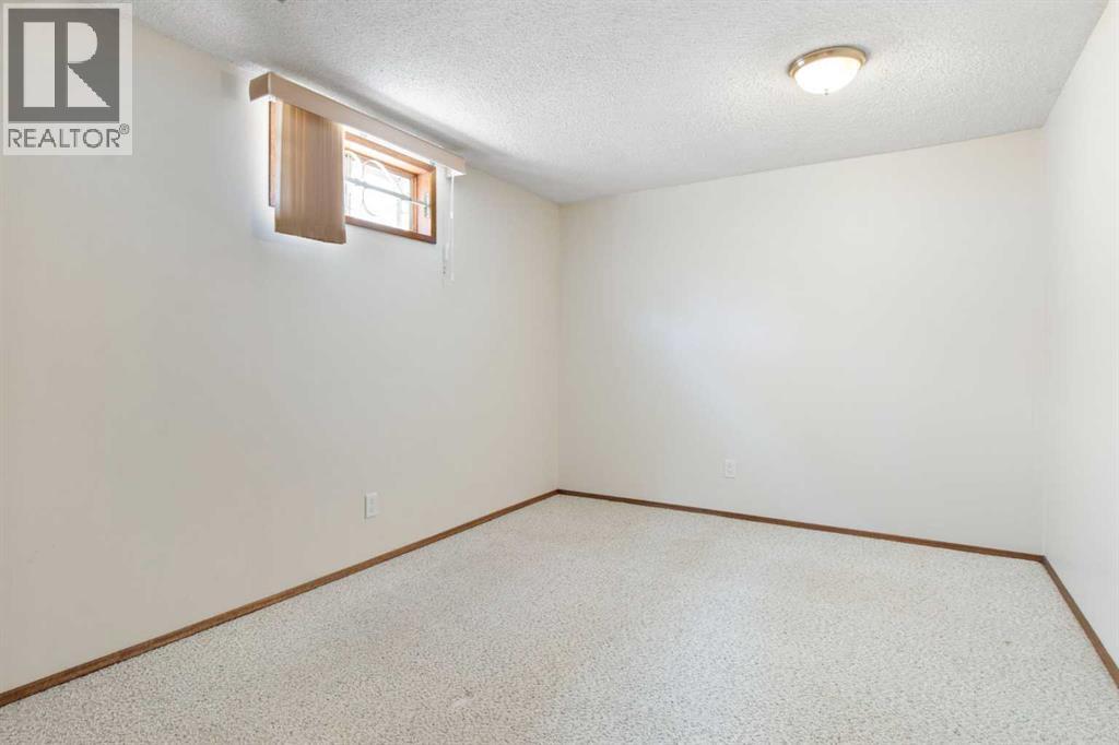 Photo 32 of 5003 Vantage Crescent Nw, Calgary AB