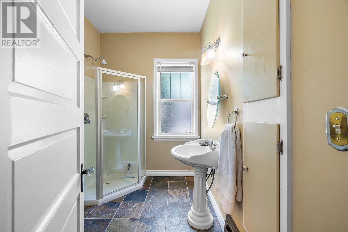 434 11th Avenue N, Creston