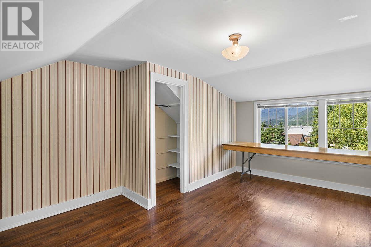 434 11th Avenue N, Creston