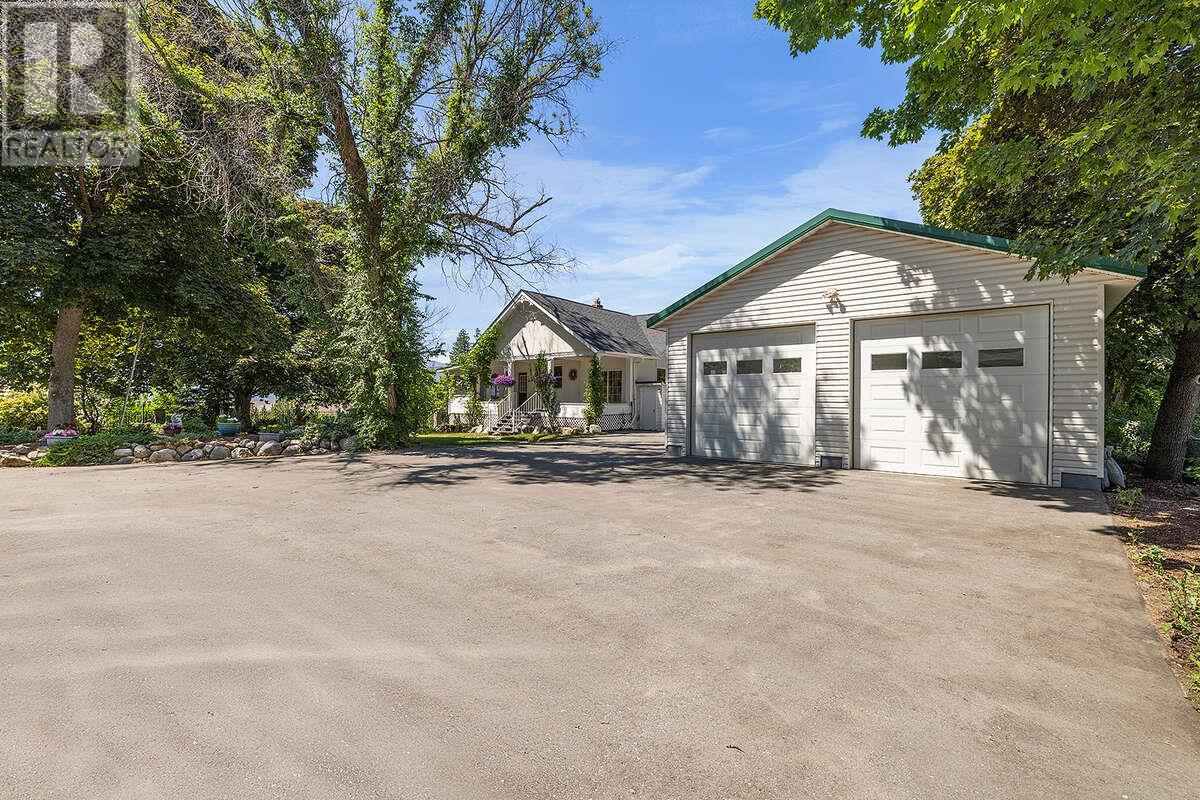 434 11th Avenue N, Creston