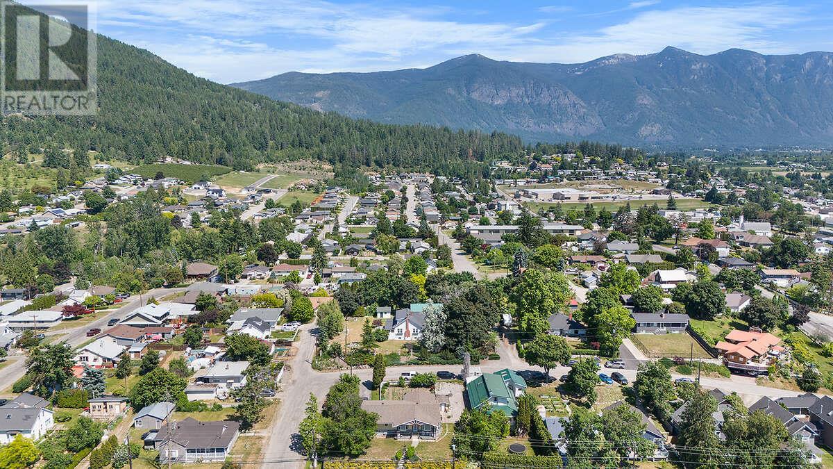 434 11th Avenue N, Creston