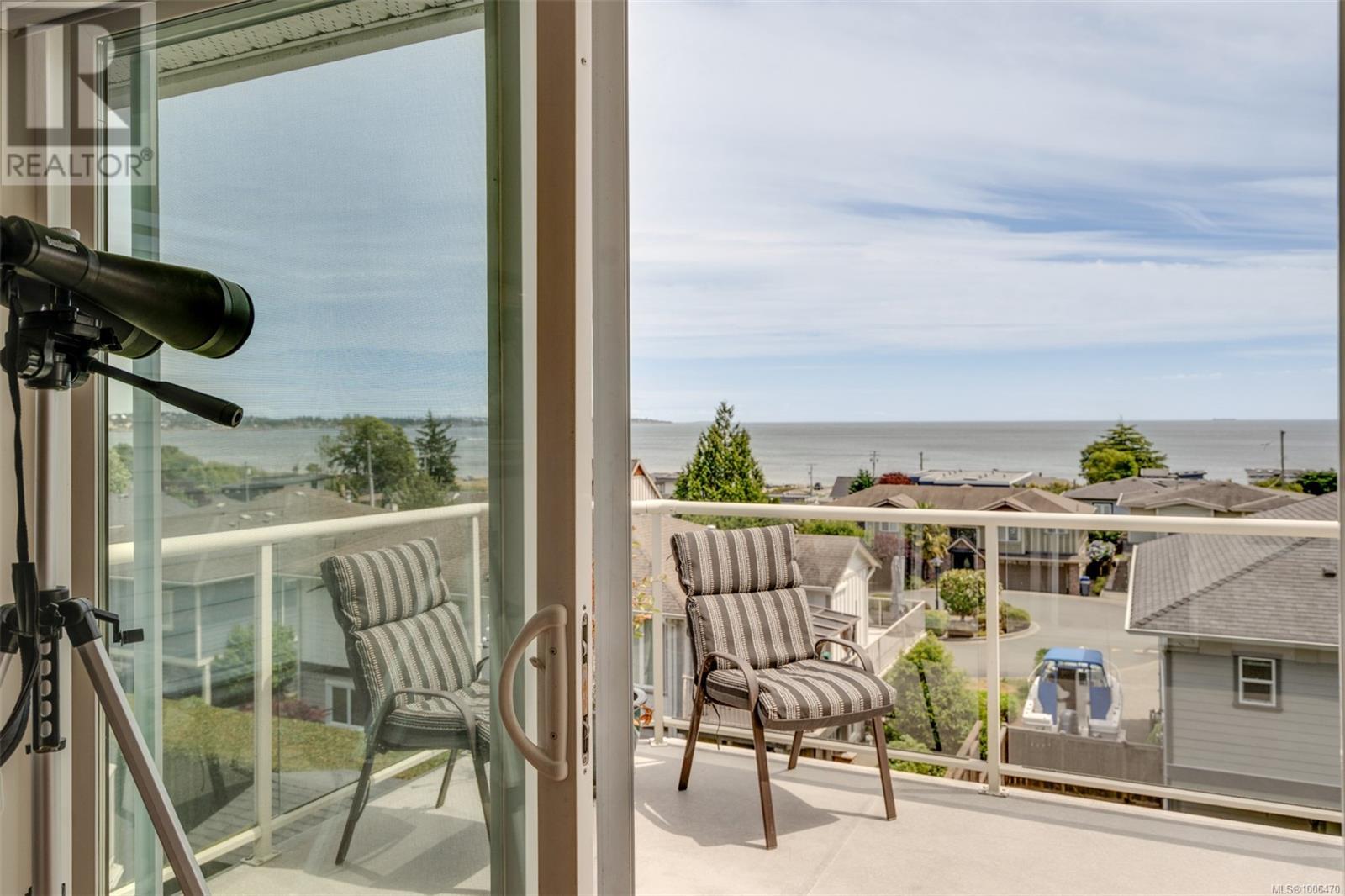 Photo 11 of 3325 Aloha Ave, Colwood BC