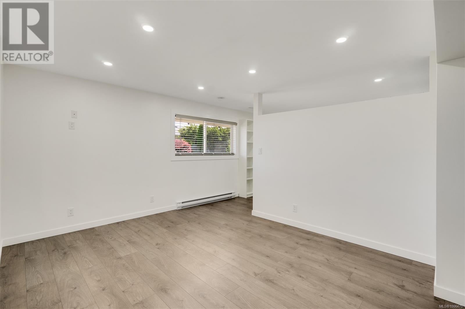 Photo 37 of 3325 Aloha Ave, Colwood BC