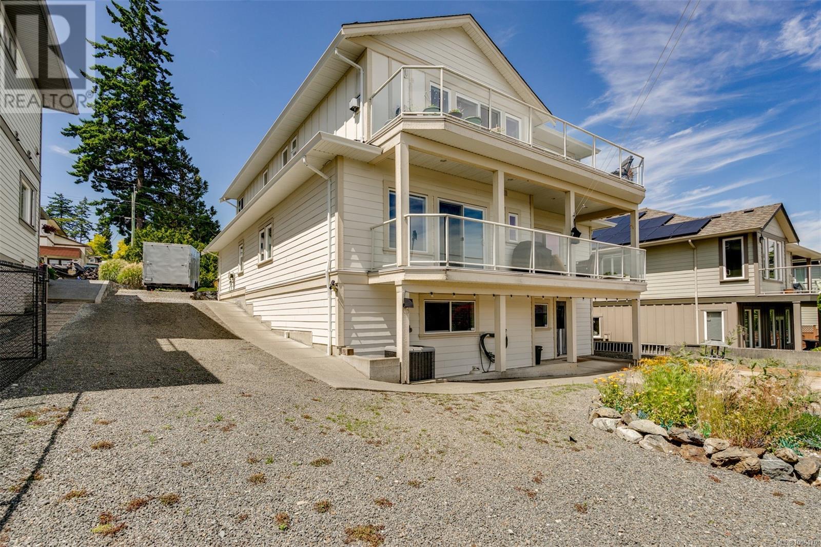 Photo 5 of 3325 Aloha Ave, Colwood BC