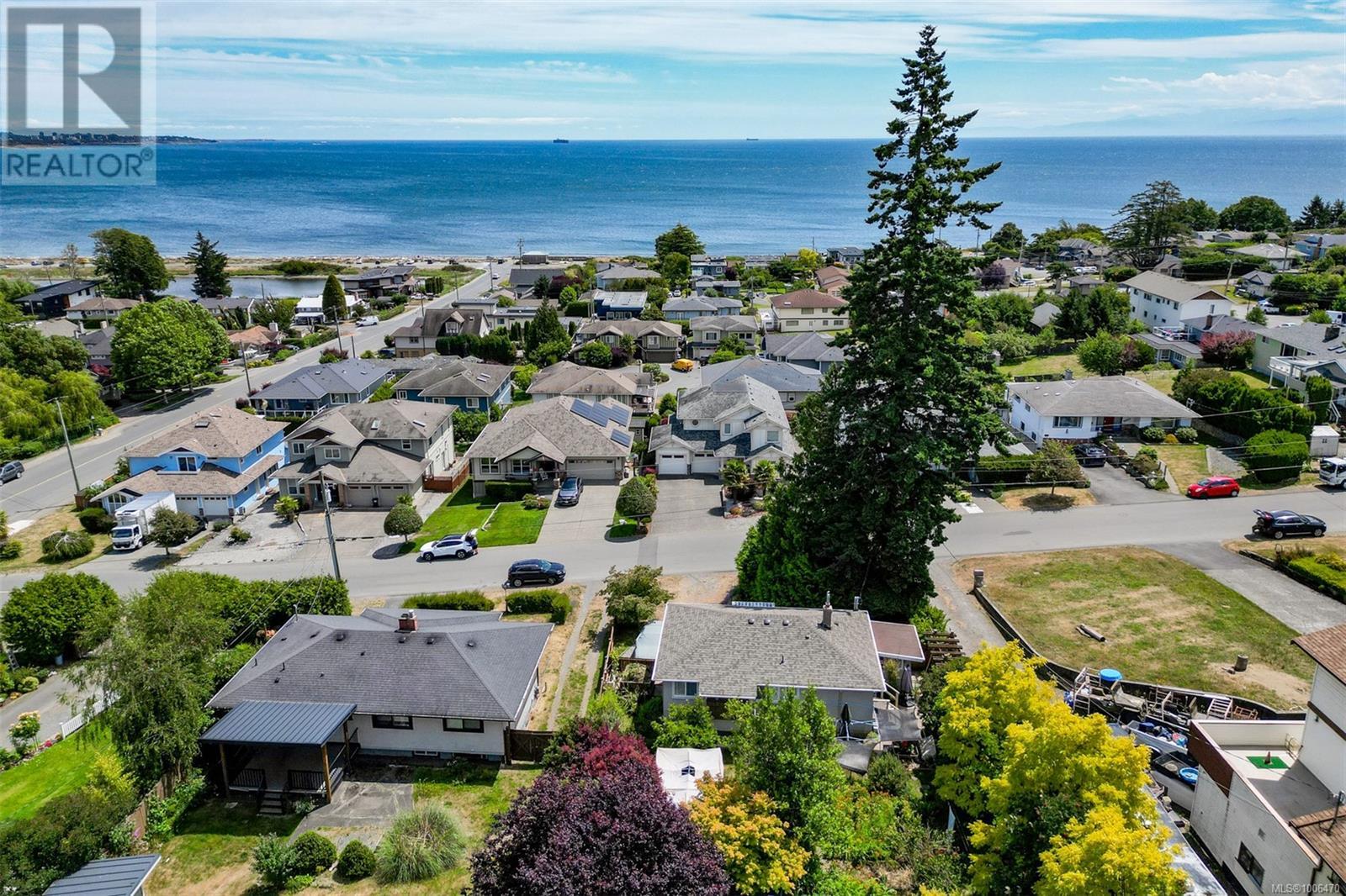 Photo 33 of 3325 Aloha Ave, Colwood BC