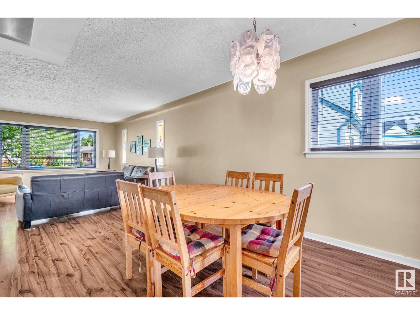 Photo 23 of 10950 117 St Nw, Edmonton AB
