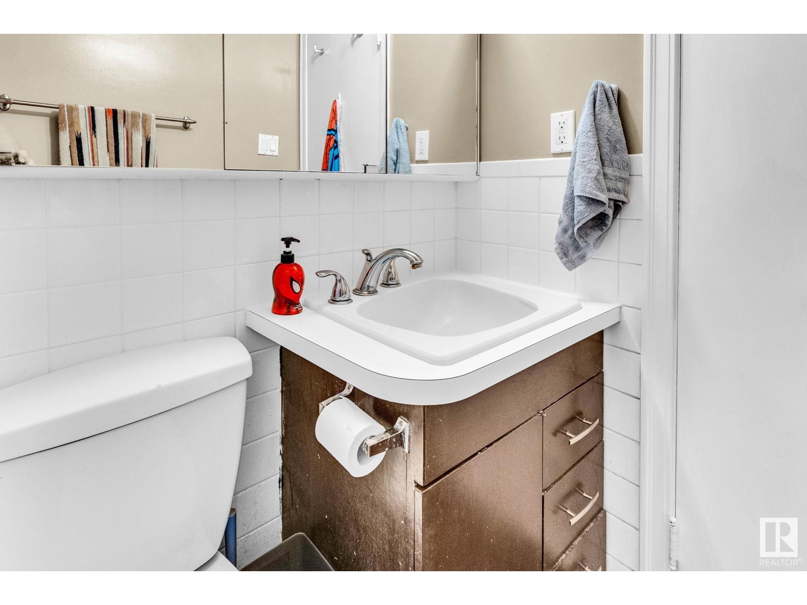Photo 46 of 10950 117 St Nw, Edmonton AB