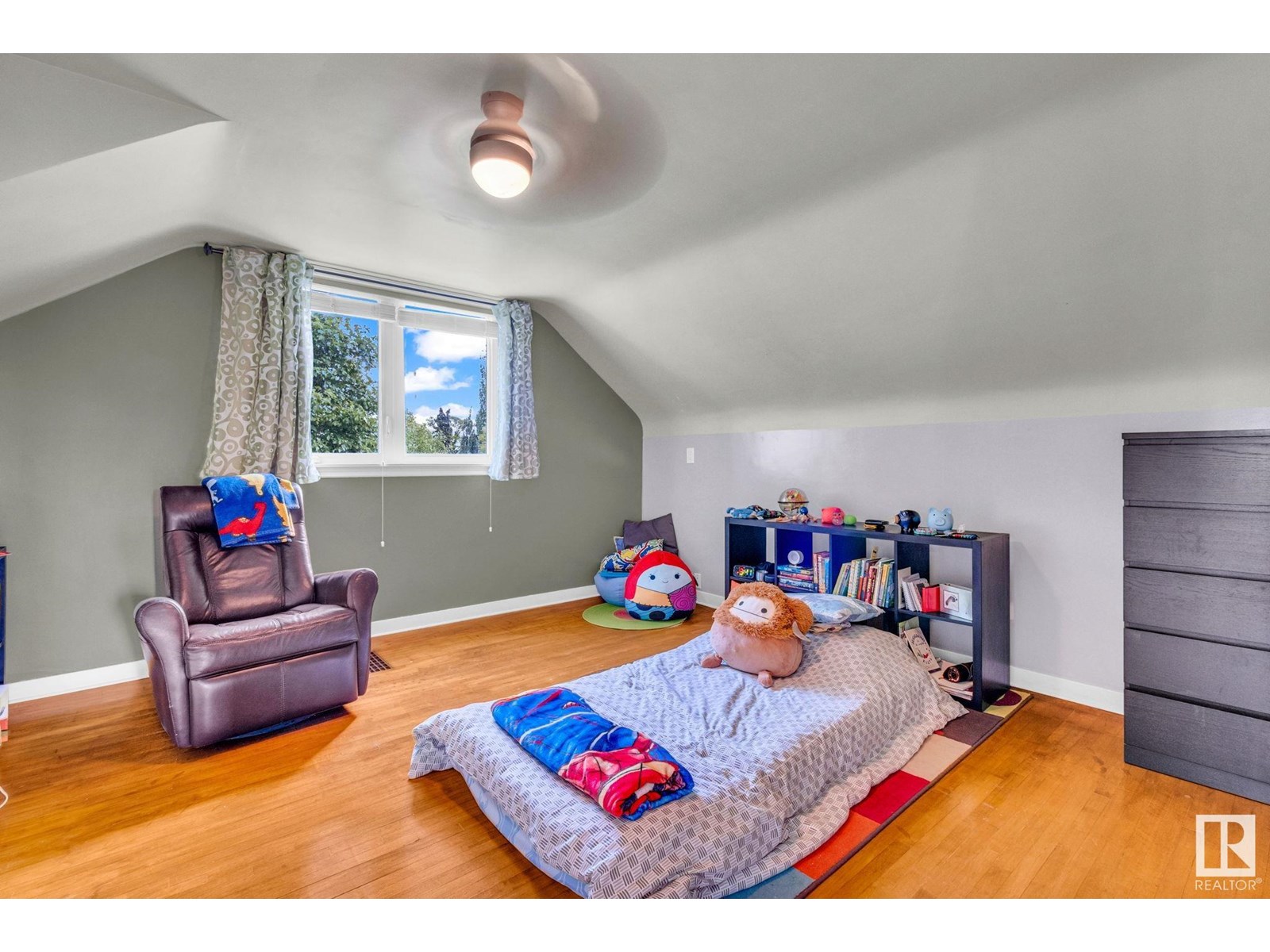 Photo 47 of 10950 117 St Nw, Edmonton AB