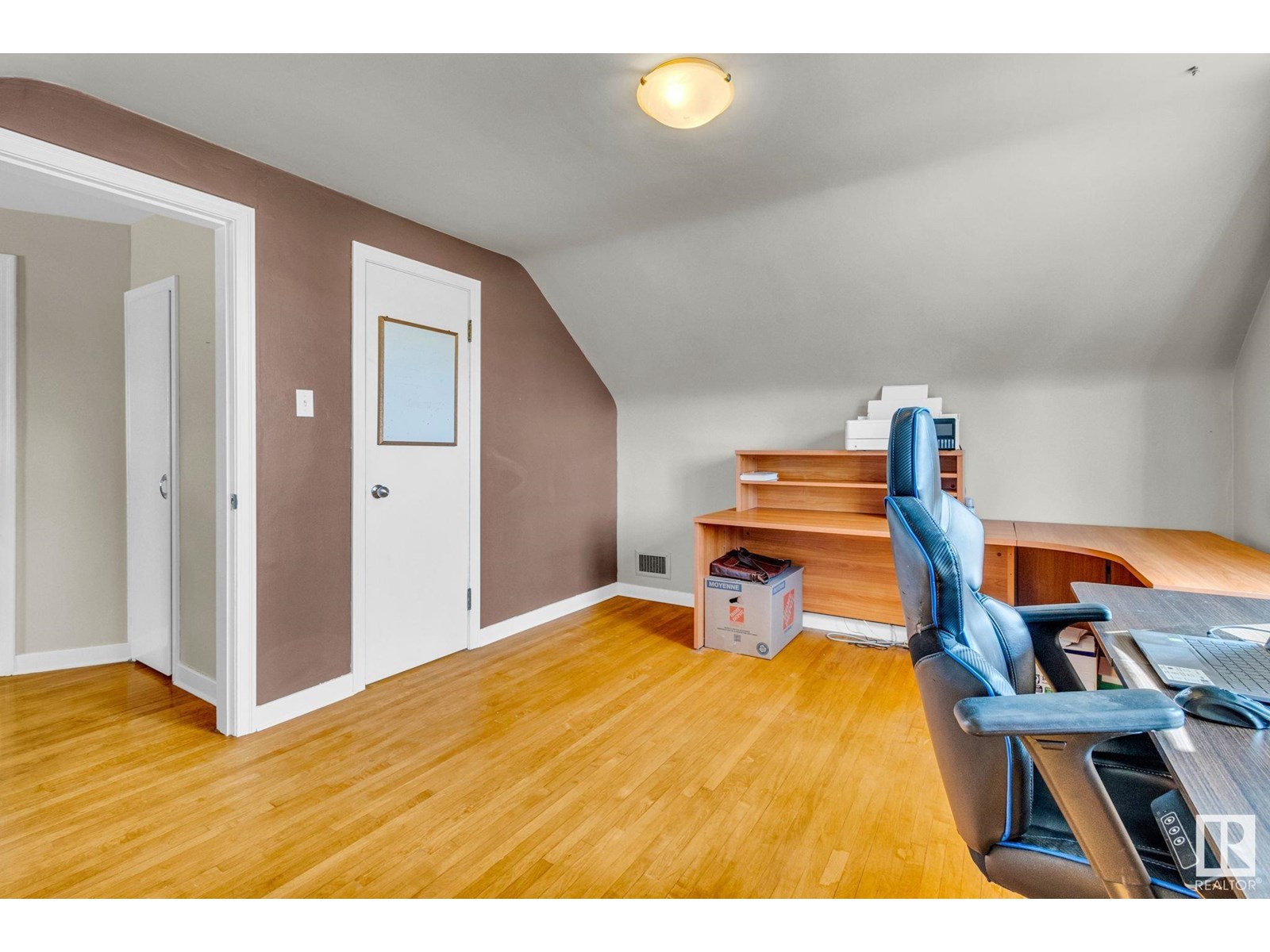 Photo 57 of 10950 117 St Nw, Edmonton AB