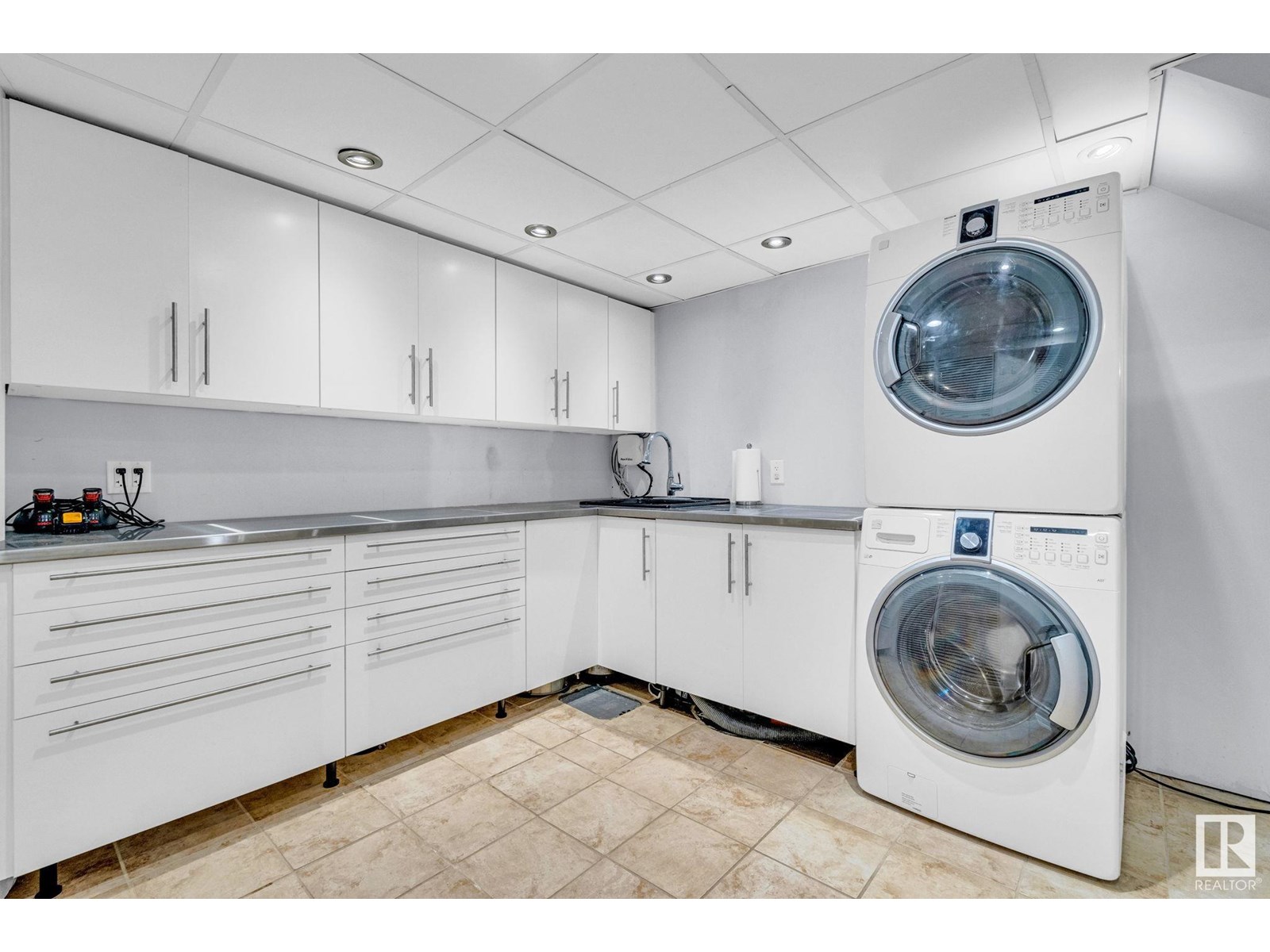 Photo 53 of 10950 117 St Nw, Edmonton AB