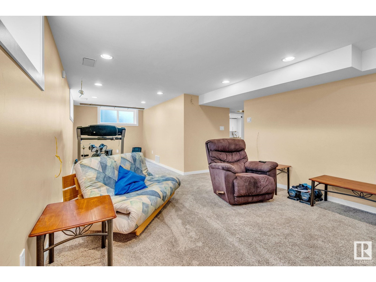 Photo 17 of 10950 117 St Nw, Edmonton AB