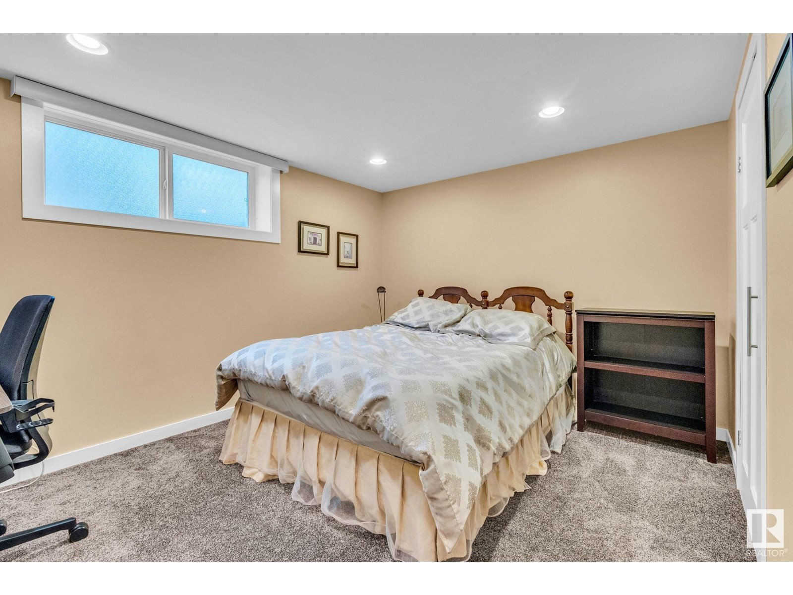 Photo 33 of 10950 117 St Nw, Edmonton AB