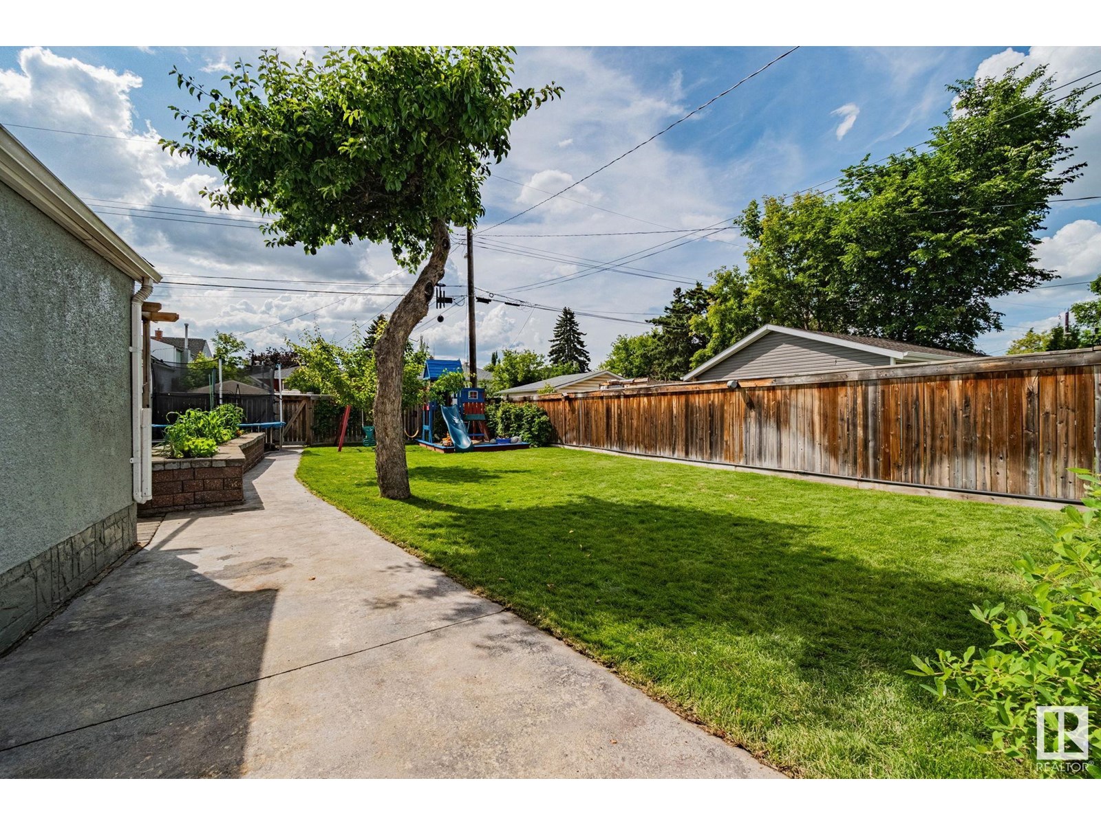 Photo 54 of 10950 117 St Nw, Edmonton AB