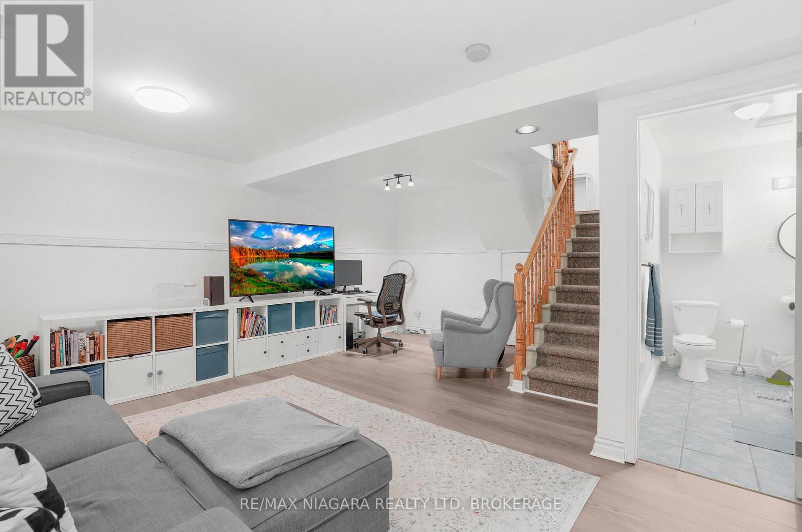 Photo 12 of 7 Bloomfield Avenue, St Catharines ON