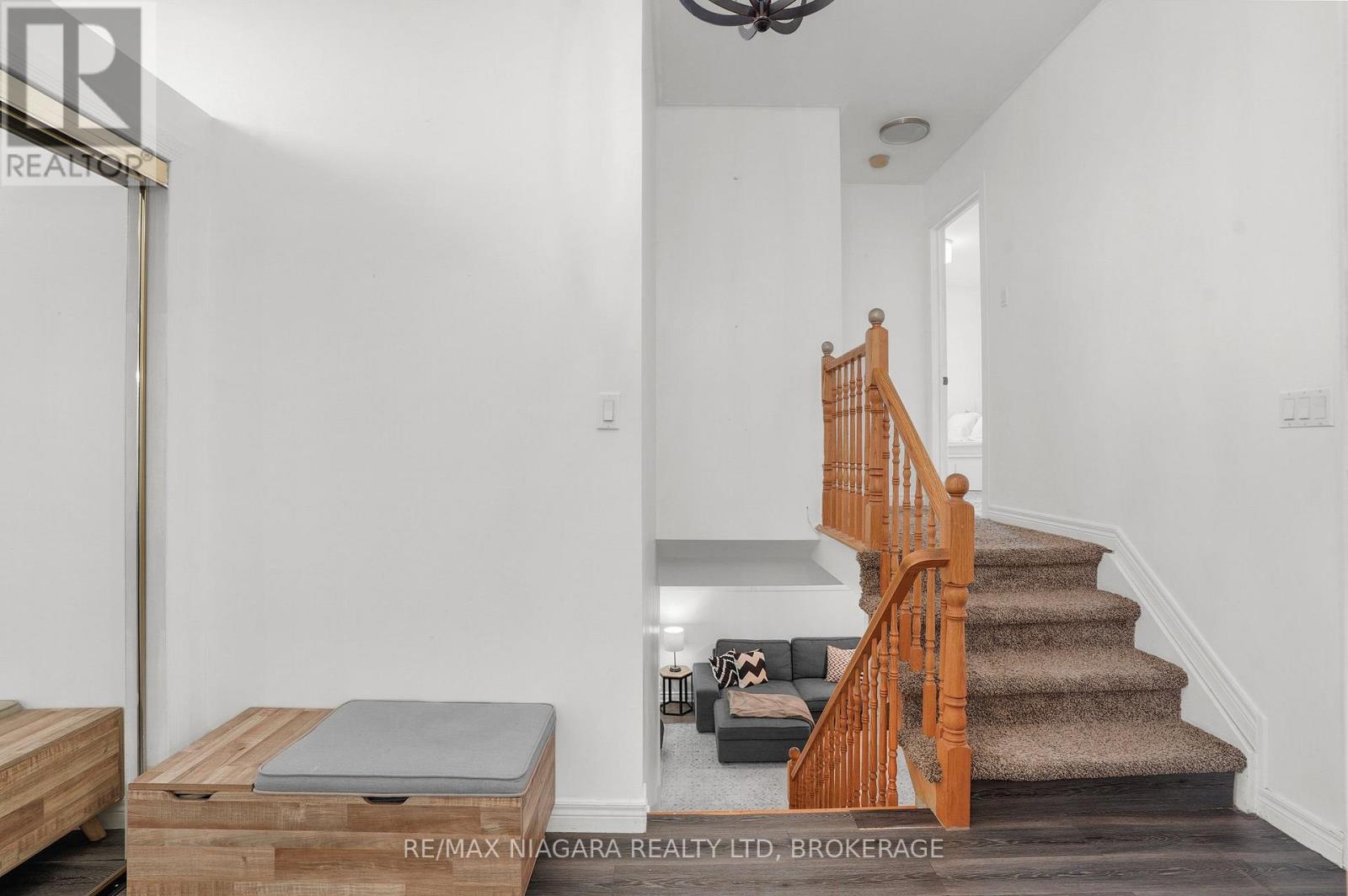 Photo 13 of 7 Bloomfield Avenue, St Catharines ON